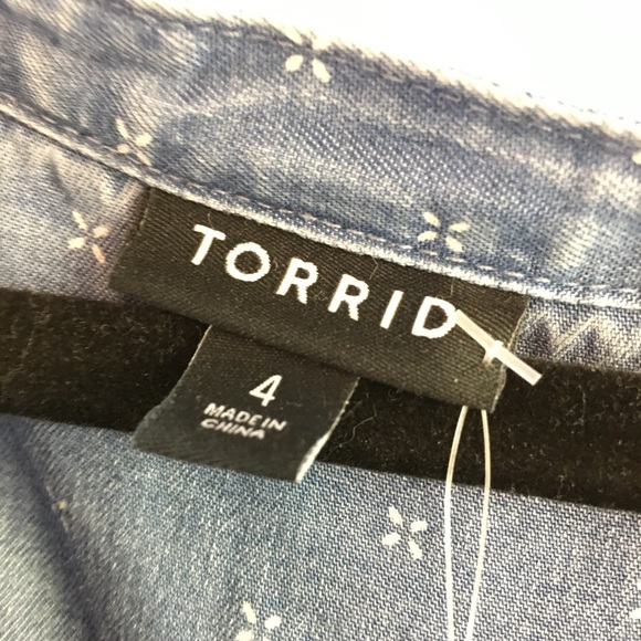 Torrid Woman’s Top NWT size 4x - Picture 2 of 3